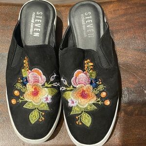 Steven By Steve Madden Shoes Embroidered Floral Mules Slip-Ons.